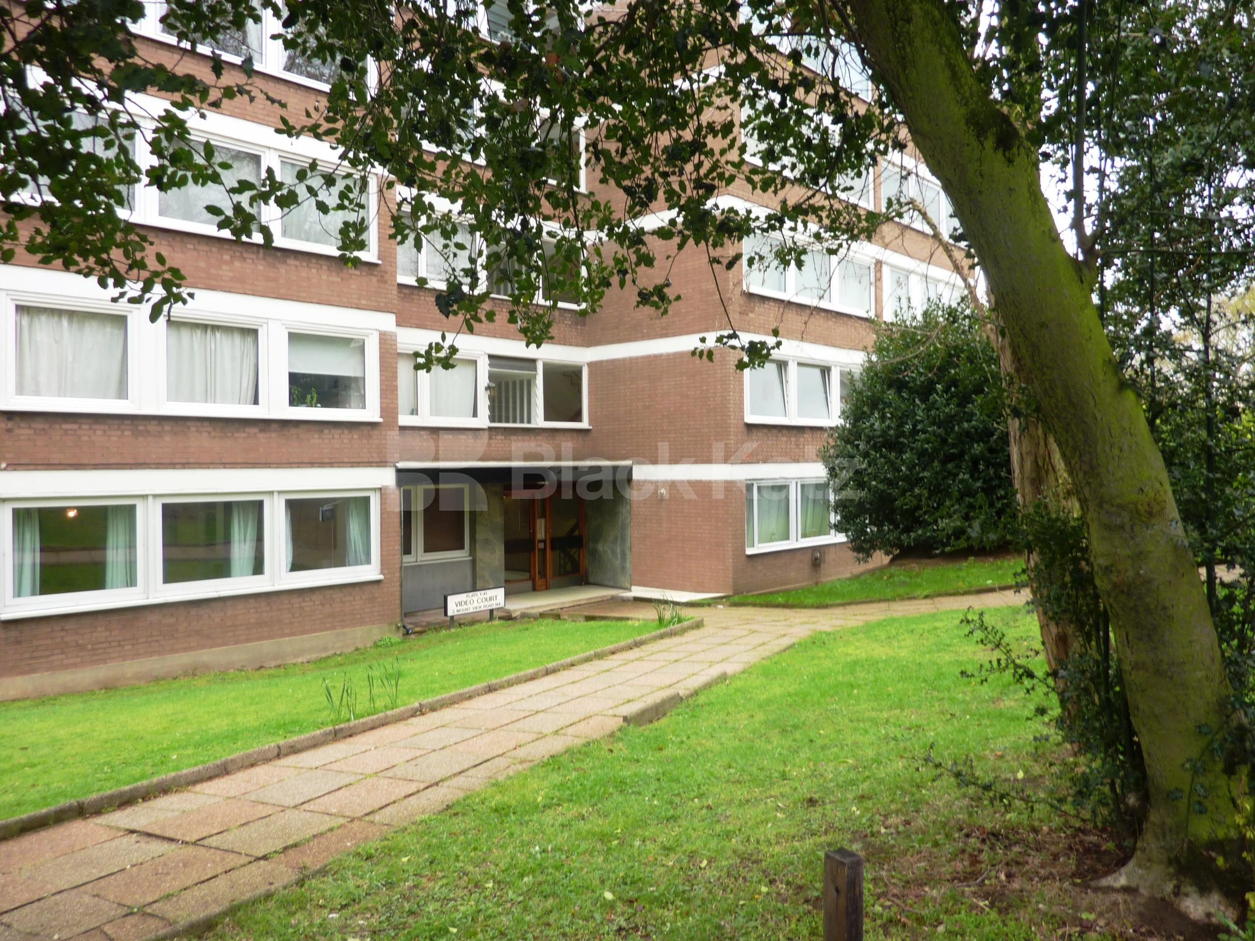 			NEW INSTRUCTION, 2 Bedroom, 1 bath, 1 reception Flat			 Mountview Road, CROUCH HILL-FINSBURY PARK N4